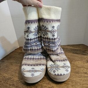 Muk Luks Authentic Size Medium Slipper Boots NWOT